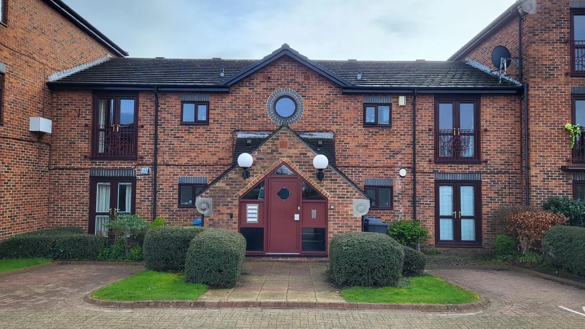 Peaceful Waterfront Apartment, Private Parking, Hull Marina Kingston upon Hull United Kingdom
