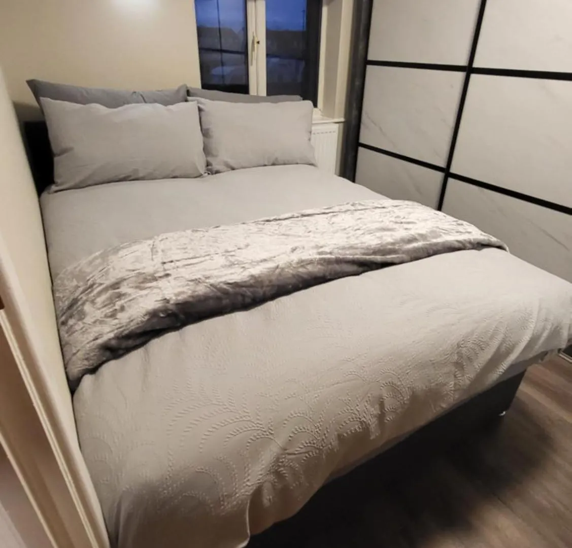 Peaceful Waterfront Apartment, Private Parking, Hull Marina Kingston upon Hull Apartment